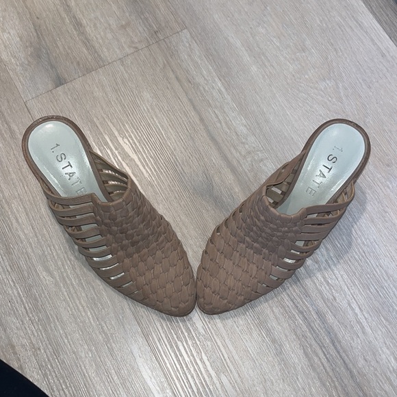 1. STATE size 7.5 Licha Mules Brown beige Woven Leather Slip On Block HEELS - Picture 8 of 8